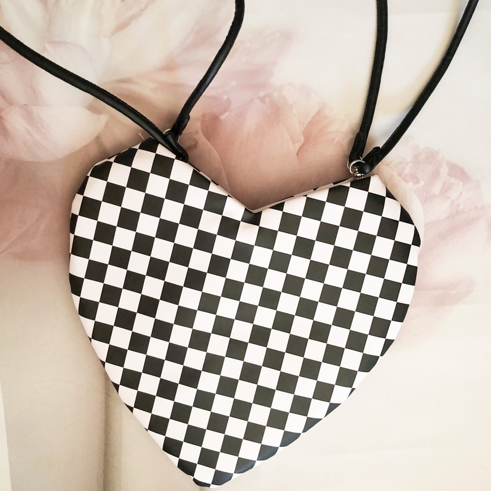 Shoulder bag leather purse heart shape handbag checkered black white chic - Picture 2 of 8